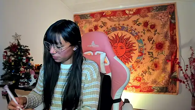 Snapshot of Demeter__ chatting on 01.09.25 Demeter online show from 01.09.25