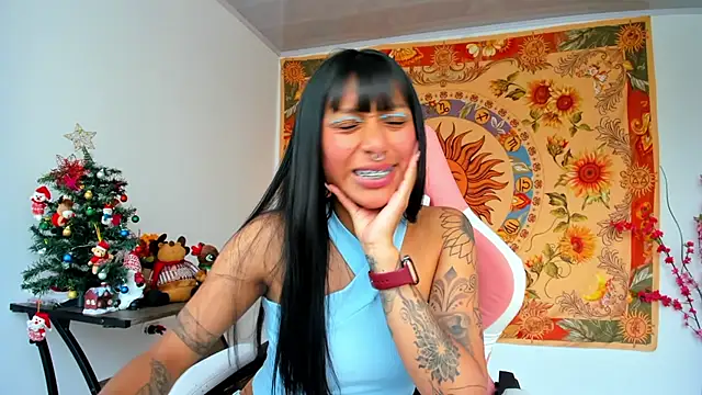 Snapshot of Demeter__ chatting on 01.10.25 Demeter online show from 01.10.25