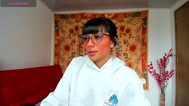 Snapshot of Demeter__ chatting on 11.10.25 Demeter online show from 11.10.25