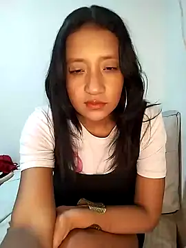 cami victoria online show from 03.19.25