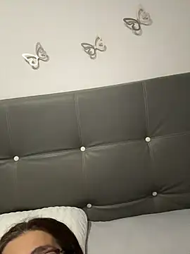 AntonellaAlondra4 online show from 04.04.26