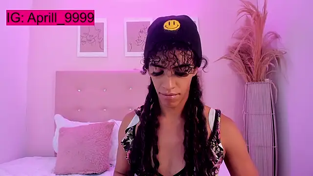 Snapshot of APRILL_FOXX chatting on 12.13.25 APRILL FOXX online show from 12.13.25