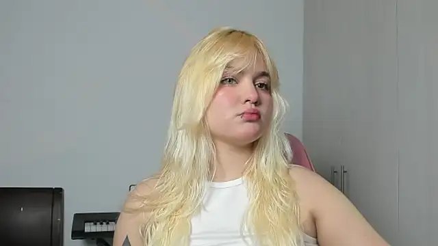 Pretty  zoe online show from 10.01.25