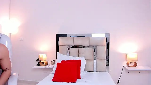 saraandstiven online show from 03.11.25