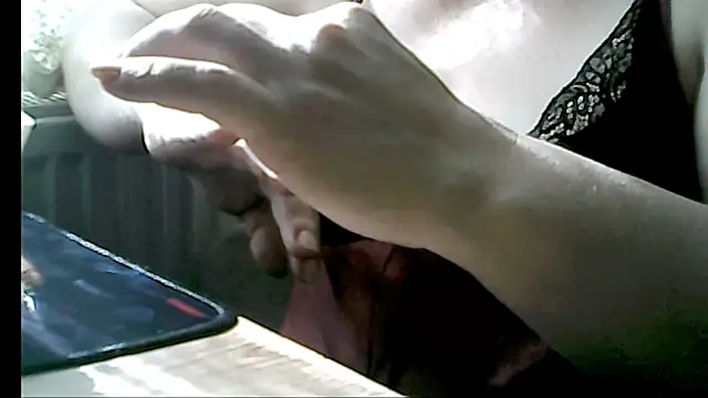 Snapshot of atesliolgun chatting on 03.21.25 atesliolgun online show from 03.21.25