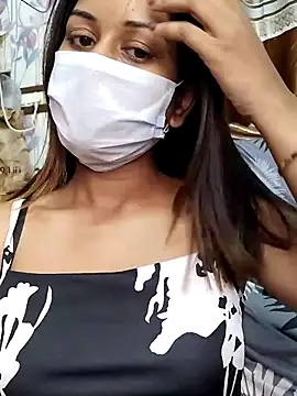 Snapshot of its_sophiaa chatting on 10.26.25 its sophiaa online show from 10.26.25