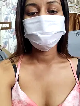 Snapshot of its_sophiaa chatting on 11.14.25 its sophiaa online show from 11.14.25