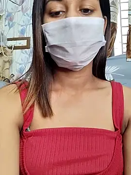 Snapshot of its_sophiaa chatting on 11.20.25 its sophiaa online show from 11.20.25