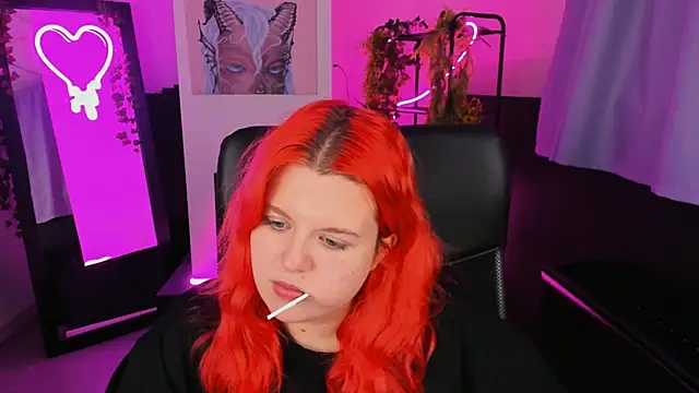 NielletaBlossom online show from 12.14.24