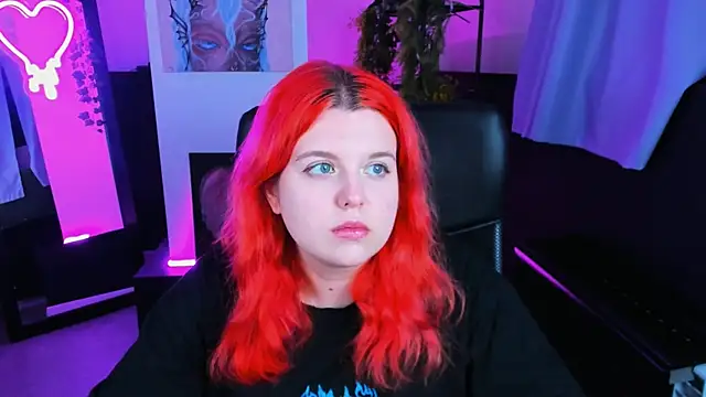 NielletaBlossom online show from 12.18.24