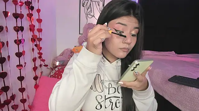 Snapshot of DesireSweet chatting on 02.18.25 DesireSweet online show from 02.18.25