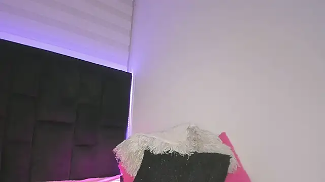 Snapshot of DesireSweet chatting on 02.27.25 DesireSweet online show from 02.27.25