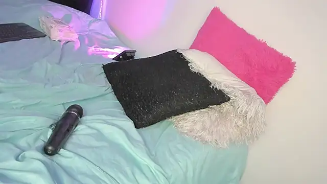 Snapshot of DesireSweet chatting on 03.06.25 DesireSweet online show from 03.06.25