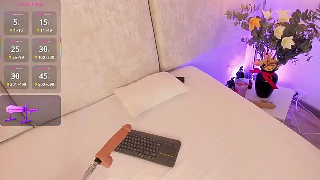 Snapshot of Astorath_angel_ chatting on 11.28.25 Astorath angel online show from 11.28.25