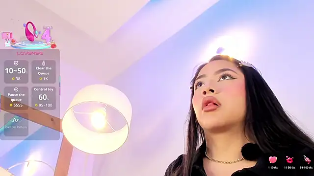 Snapshot of nicolle_pierce chatting on 01.07.26 nicolle pierce online show from 01.07.26