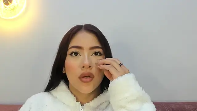 Snapshot of nicolle_pierce chatting on 02.17.26 nicolle pierce online show from 02.17.26