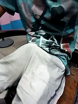 Snapshot of Afgref5335 chatting on 09.08.25 Afgref5335 online show from 09.08.25