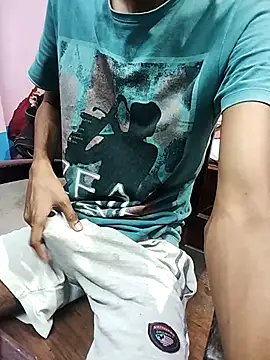 Snapshot of Afgref5335 chatting on 10.17.25 Afgref5335 online show from 10.17.25