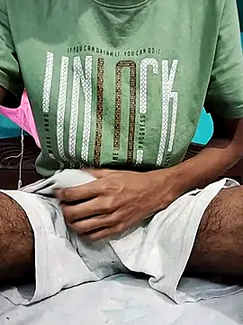 Snapshot of Afgref5335 chatting on 10.29.25 Afgref5335 online show from 10.29.25