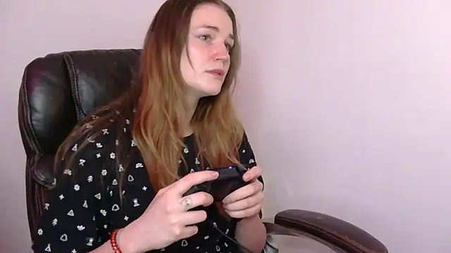 Snapshot of KLEOKILLS chatting on 01.01.25 KLEOKILLS online show from 01.01.25