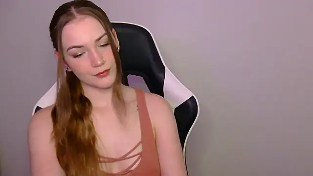 Snapshot of KLEOKILLS chatting on 10.18.25 KLEOKILLS online show from 10.18.25