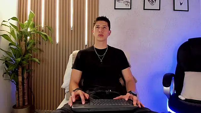 Dorianmistery2322  online show from 12.15.25