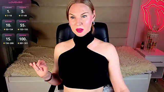 Snapshot of Angel_Nikole chatting on 07.17.26 Angel Nikole online show from 07.17.26