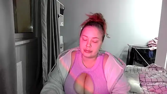 96CHloe96 online show from 02.23.25