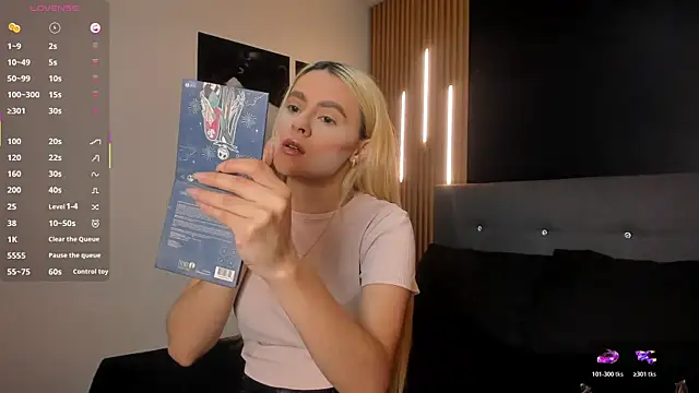 miacarperr1 online show from 03.31.26