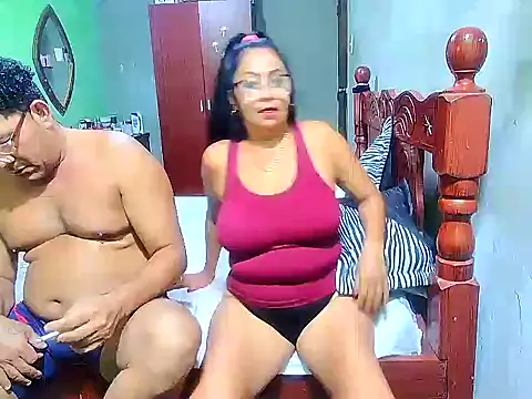 Snapshot of rosi_pamela chatting on 12.28.24 rosi pamela online show from 12.28.24