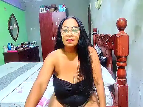 Snapshot of rosi_pamela chatting on 01.03.25 rosi pamela online show from 01.03.25