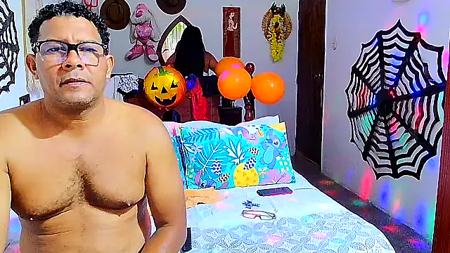 Snapshot of rosi_pamela chatting on 10.26.25 rosi pamela online show from 10.26.25