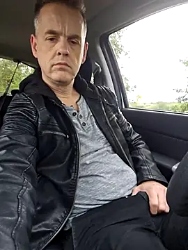 Hectorthyssen1 online show from 10.17.25