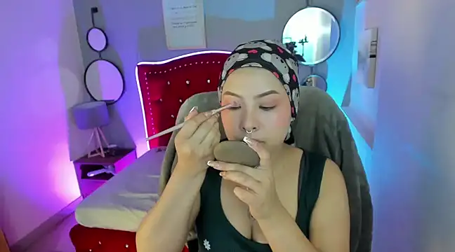 Namiko Park online show from 02.05.25