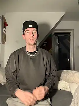 Snapshot of MikesWood21 chatting on 01.10.25 MikesWood21 online show from 01.10.25