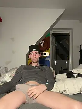 Snapshot of MikesWood21 chatting on 01.14.25 MikesWood21 online show from 01.14.25