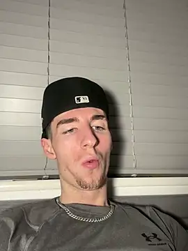 Snapshot of MikesWood21 chatting on 01.29.25 MikesWood21 online show from 01.29.25