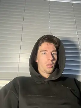 Snapshot of MikesWood21 chatting on 02.12.25 MikesWood21 online show from 02.12.25