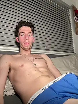 Snapshot of MikesWood21 chatting on 02.17.25 MikesWood21 online show from 02.17.25