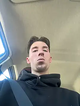 Snapshot of MikesWood21 chatting on 03.18.25 MikesWood21 online show from 03.18.25