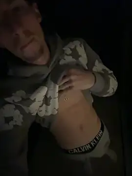 Snapshot of MikesWood21 chatting on 10.04.25 MikesWood21 online show from 10.04.25