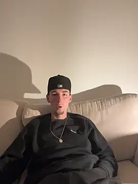 Snapshot of MikesWood21 chatting on 10.07.25 MikesWood21 online show from 10.07.25