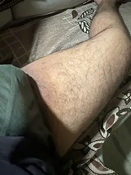 Snapshot of studdboyy chatting on 10.05.25 studdboyy online show from 10.05.25