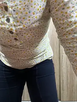 Snapshot of Sexy-Mona2 chatting on 04.13.26 Sexy-Mona2 online show from 04.13.26