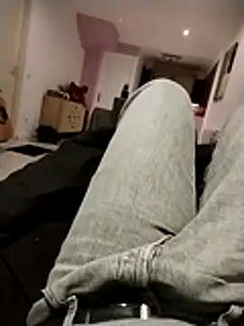 Snapshot of JulesG18 chatting on 02.20.26 JulesG18 online show from 02.20.26