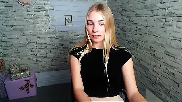 Queen ofLove online show from 12.12.24