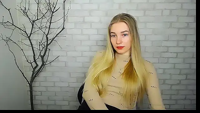 Queen ofLove online show from 03.03.25