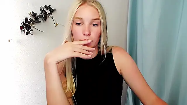 Queen ofLove online show from 06.11.26