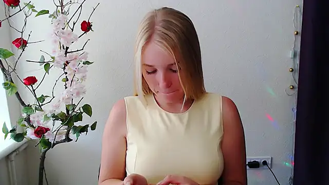 Queen ofLove online show from 06.20.26