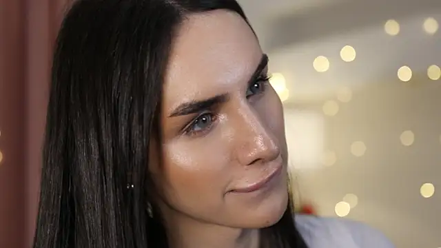 Snapshot of Kim_Oberlin_ chatting on 12.27.24 Kim Oberlin online show from 12.27.24